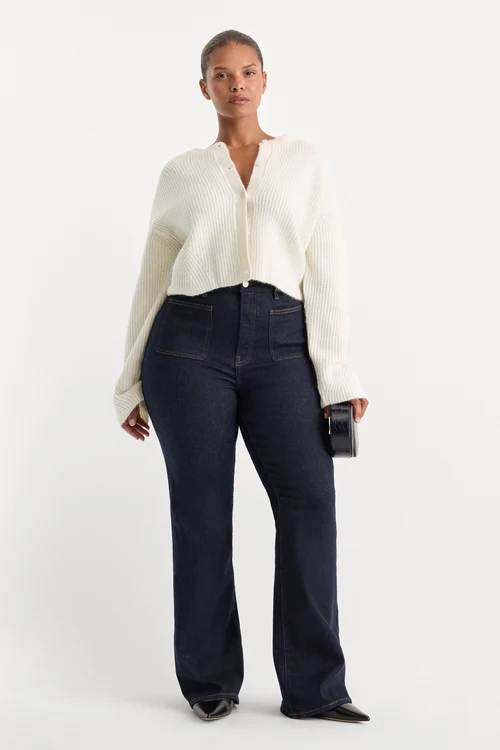 ALWAYS FITS PATCH POCKET GOOD CLASSIC BOOTCUT JEANS | DENETHICBLUE04-1 | GOOD AMERICAN | MODEL_C
