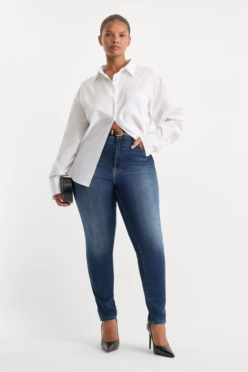 ALWAYS FITS GOOD LEGS SKINNY JEANS | INDIGO446-1 | GOOD AMERICAN | MODEL_C
