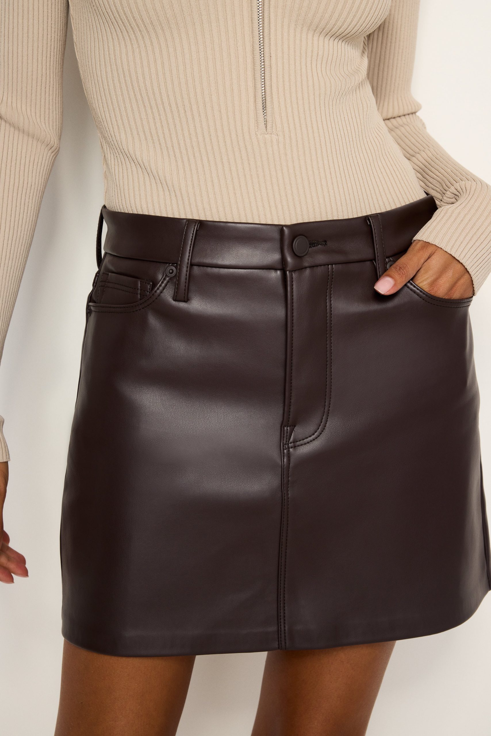 FAUX LEATHER MINI SKIRT | BARK003