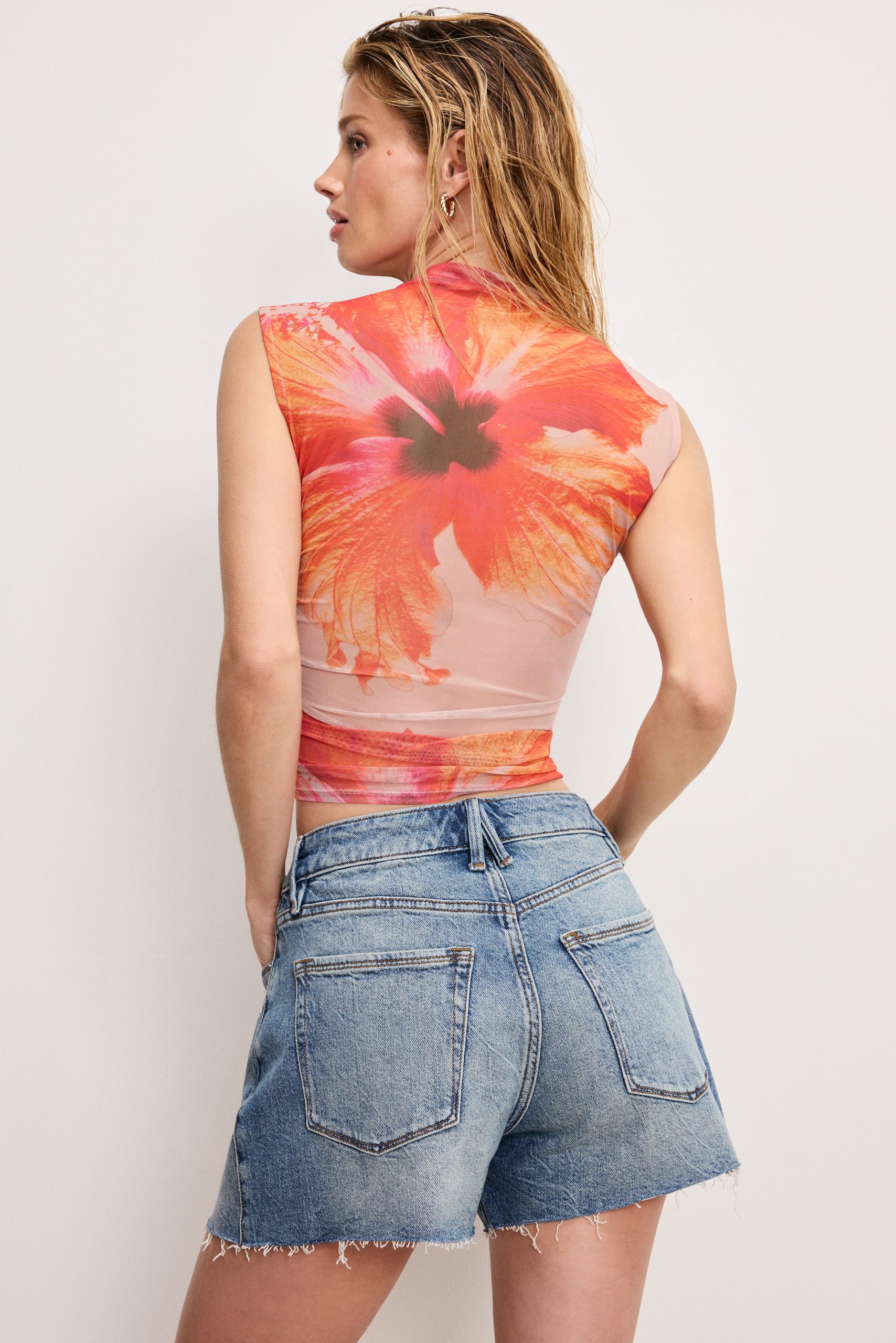 GAUZE MESH MOCK NECK TANK | MAUVE TROPICAL HIBISCUS001