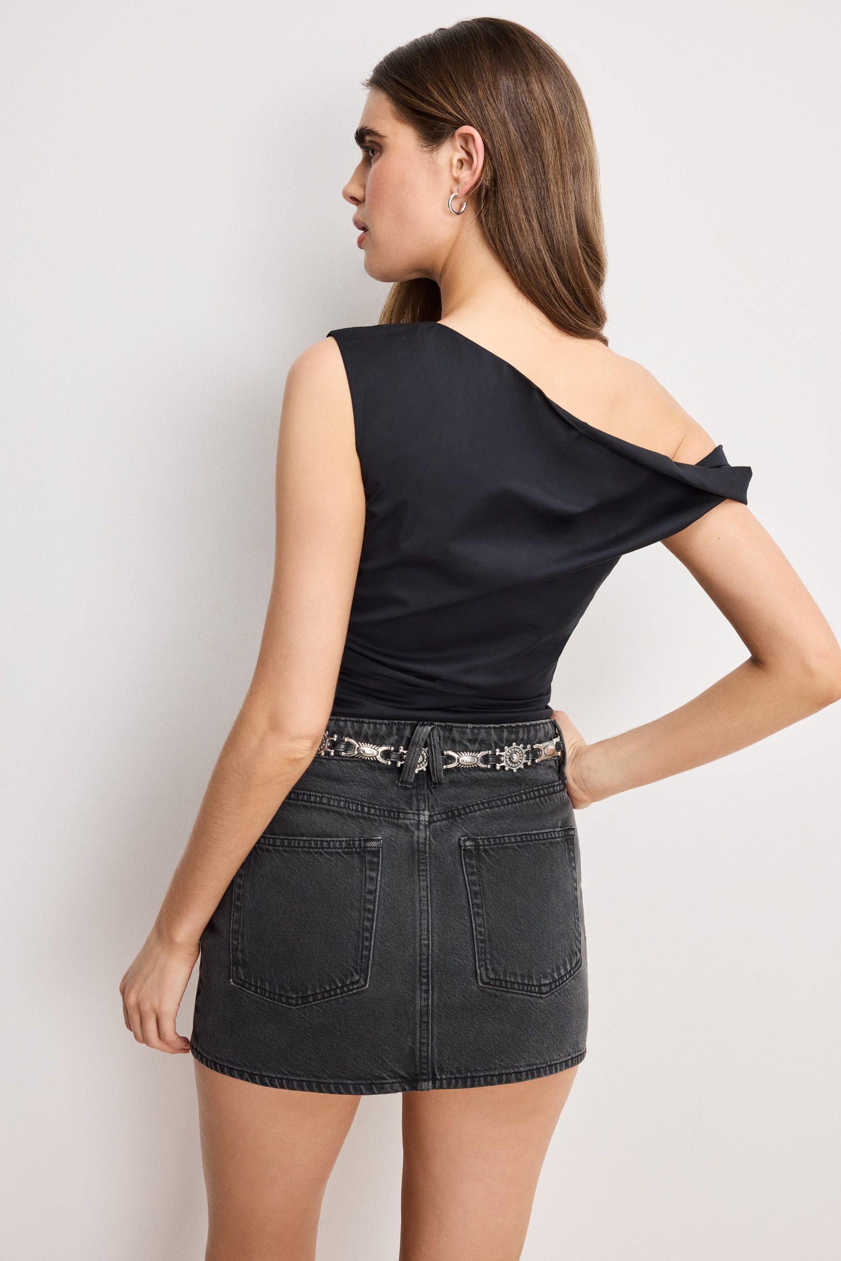 POPLIN OFF SHOULDER TOP | BLACK001