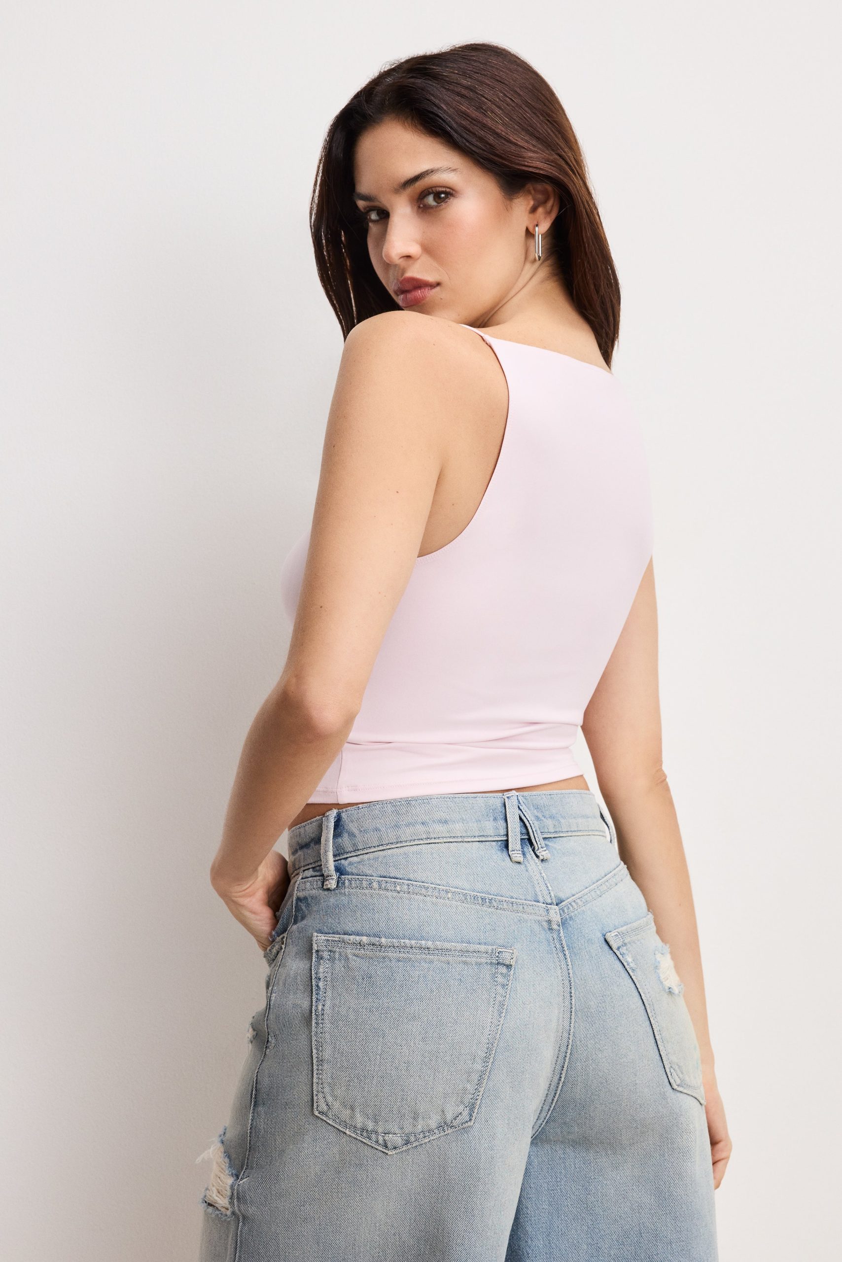 WEIGHTLESS SLEEVELESS TANK | COTTON CANDY PINK003