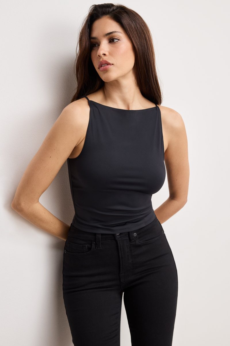 WEIGHTLESS SLEEVELESS TANK