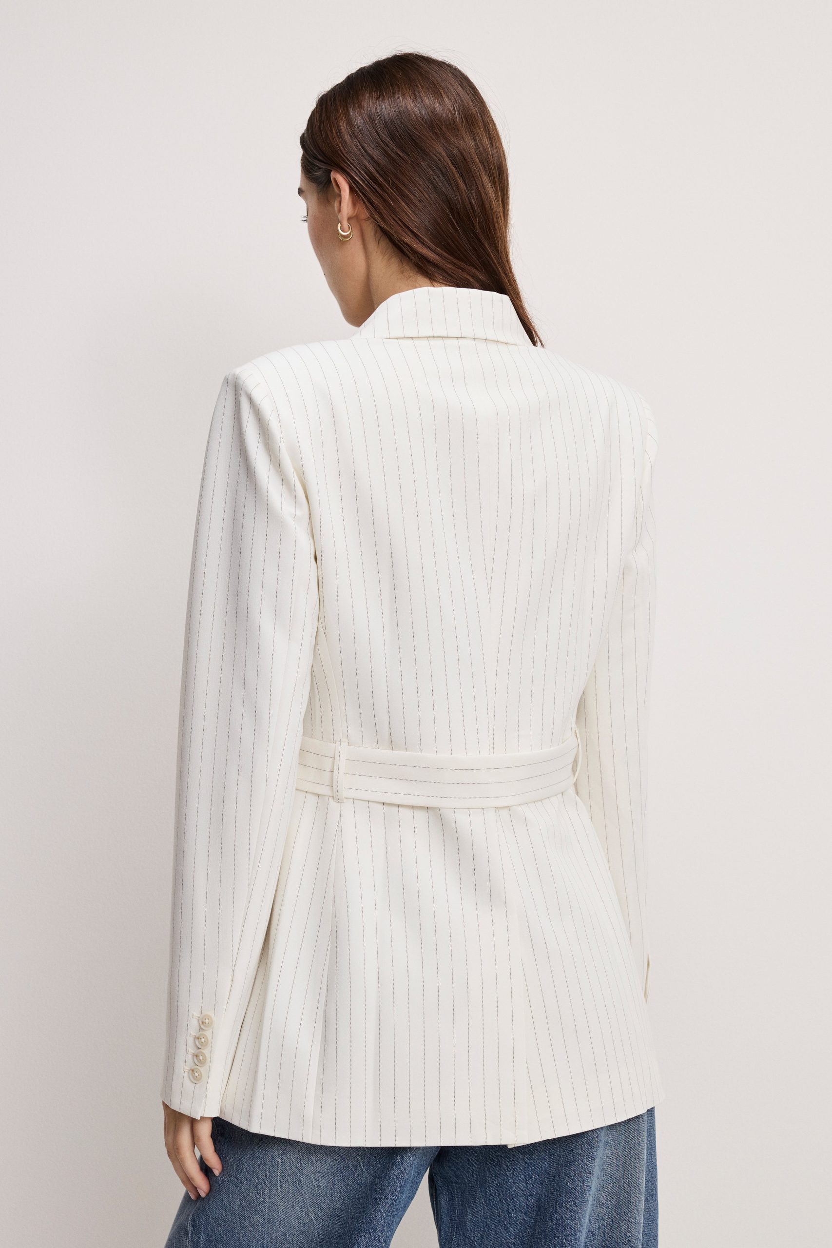 ESSENTIAL SUITING BELTED BLAZER | CHESTNUT PIN STRIPE