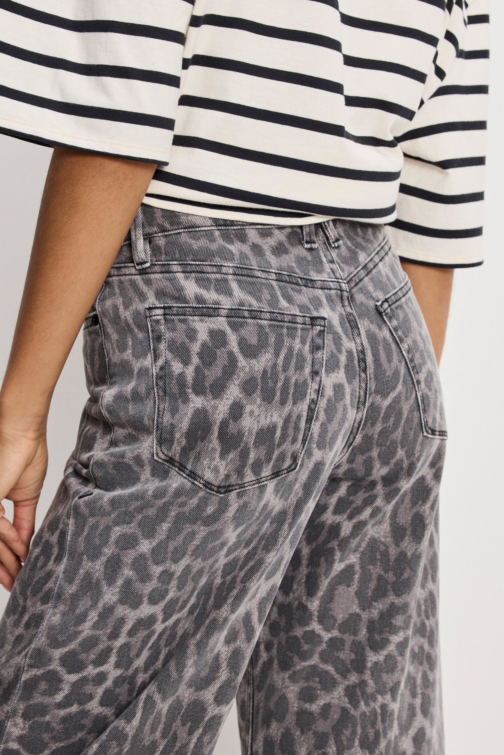 GOOD BARREL JEANS | GREY LUCKY LEOPARD