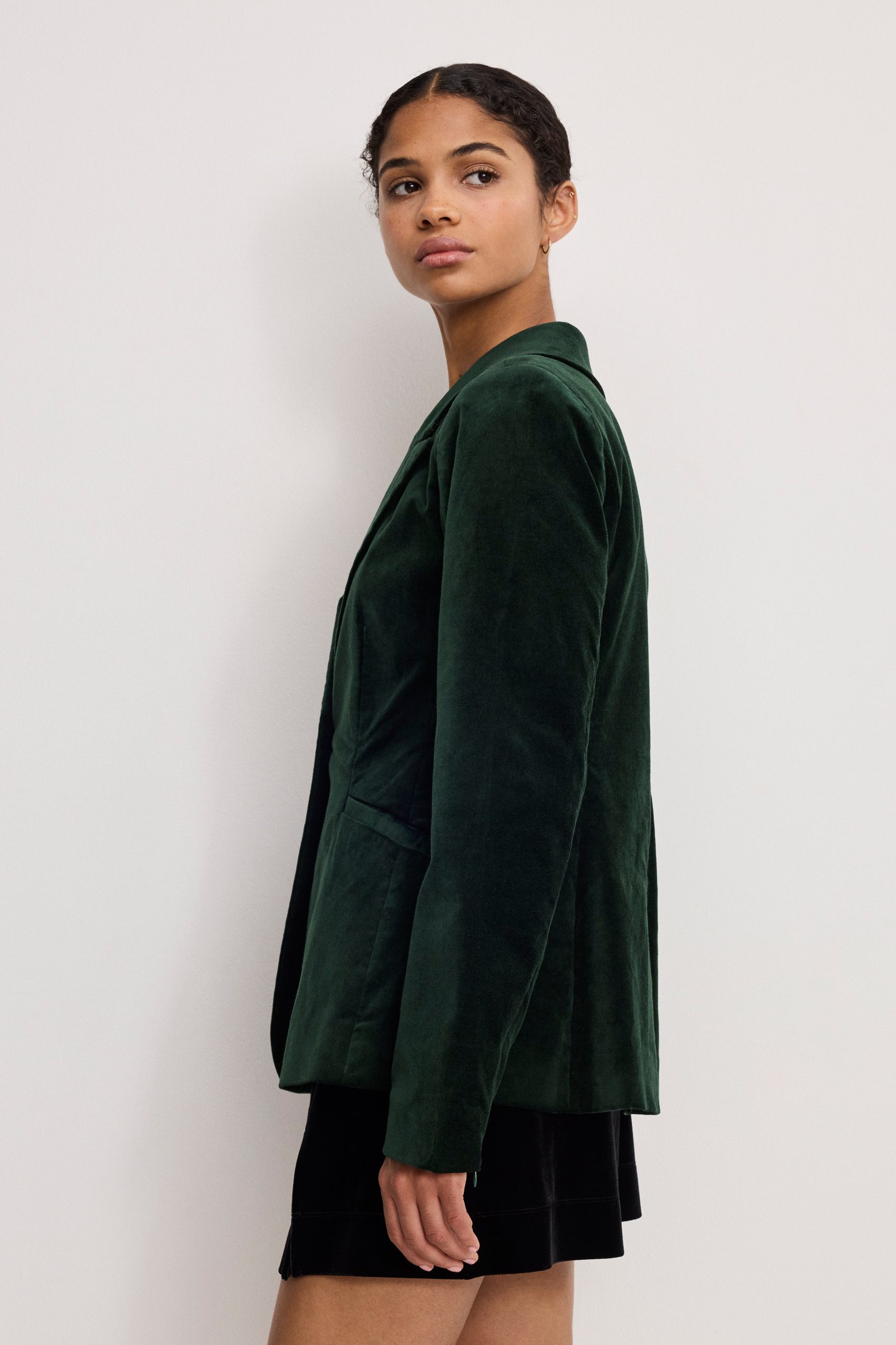 VELVET SCULPTED BLAZER | PINE GREEN003