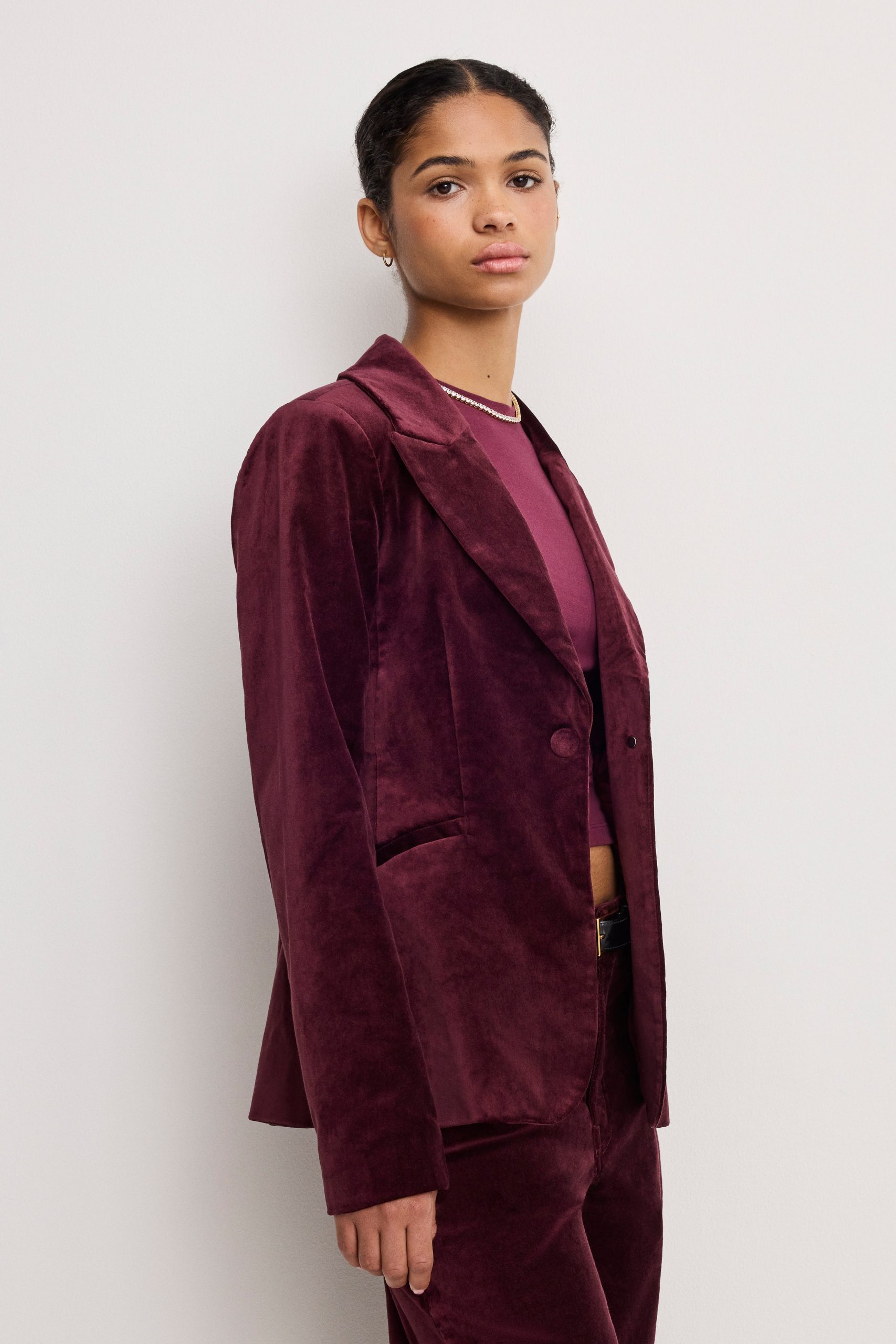 VELVET SCULPTED BLAZER | FIG007