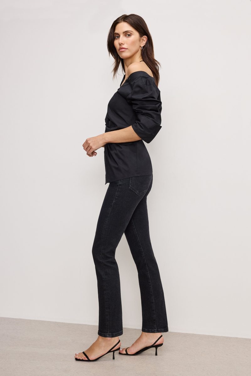 GOOD LEGS STRAIGHT JEANS