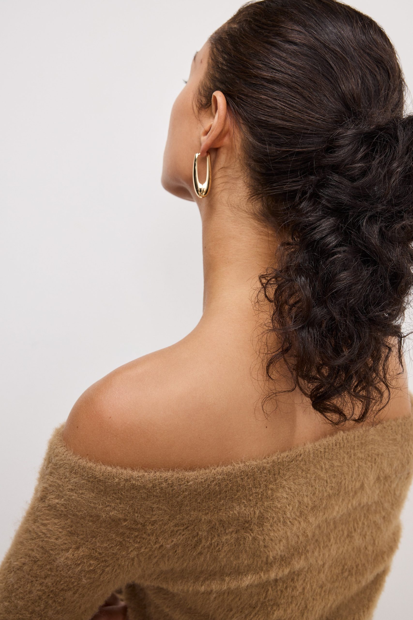 OFF SHOULDER PLUSH TOP | WARM CARAMEL003