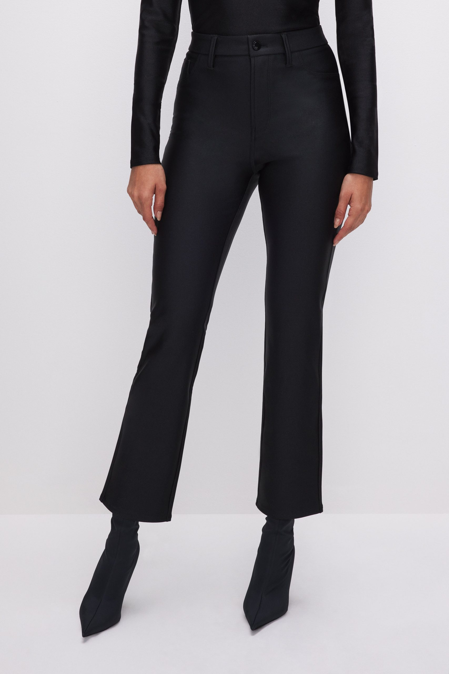 COMPRESSION SHINE STRAIGHT PANTS | BLACK001 BLACK001 / 32 Plus