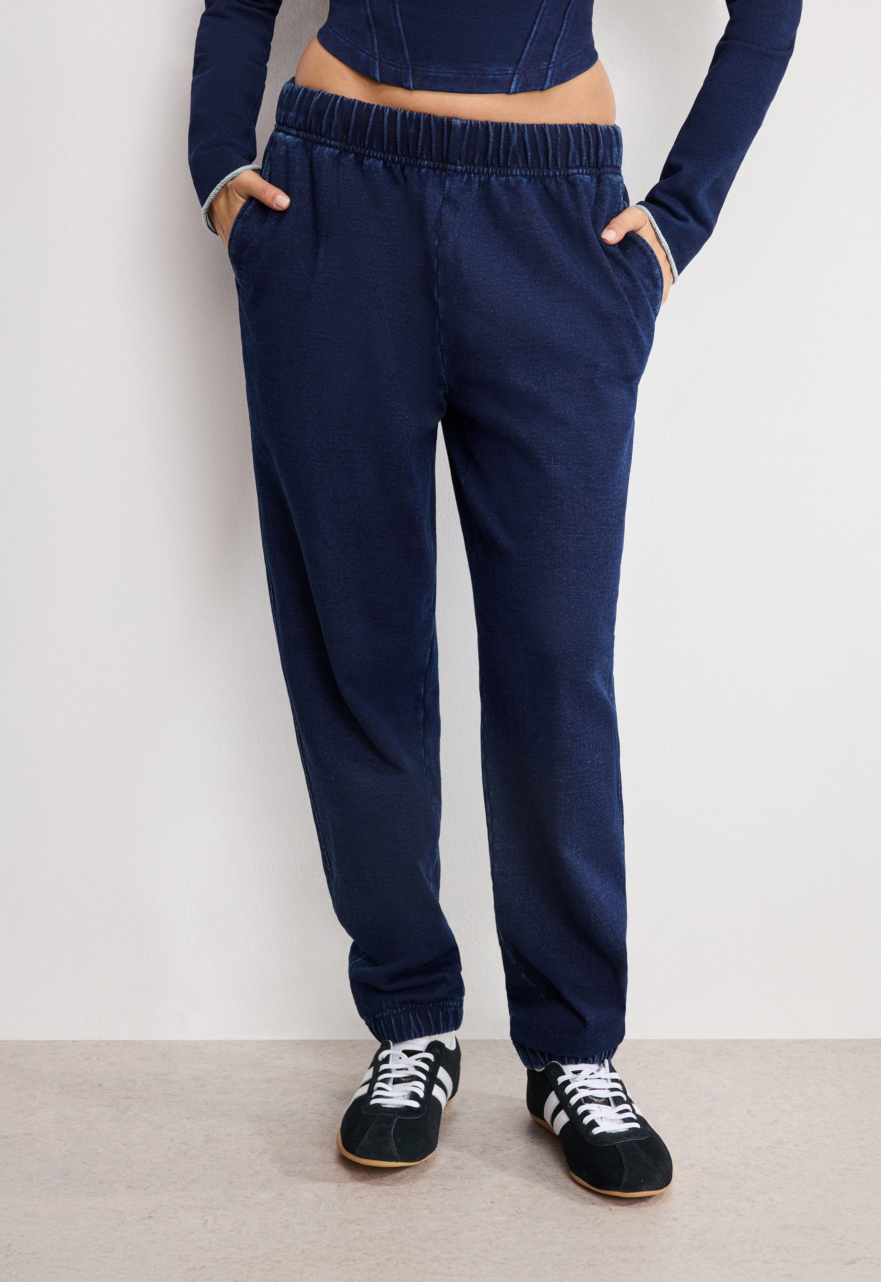 JEANIUS BOYFRIEND SWEATPANTS | INDIGO1029