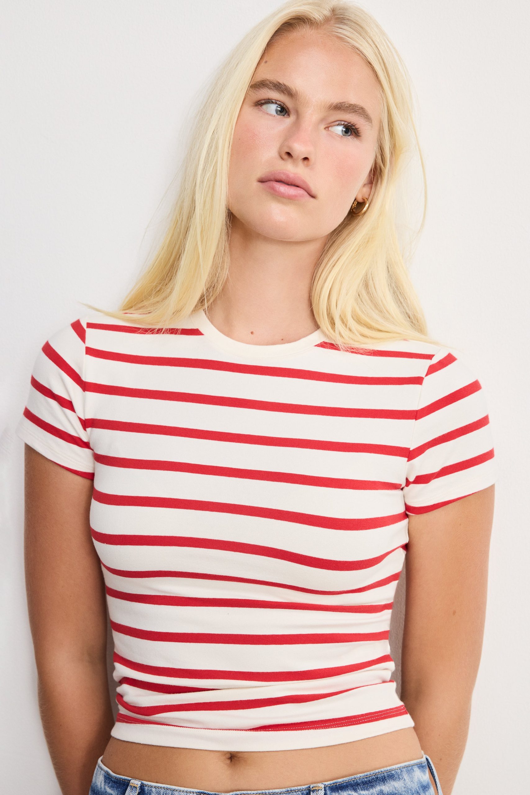 SUPER STRETCH BABY TEE | ECRU & CHILI WIDE STRIPE