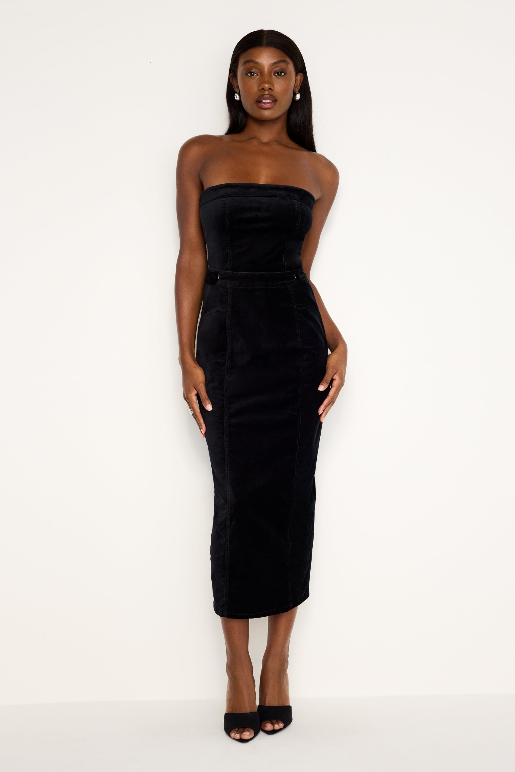 FIT FOR SUCCESS STRAPLESS VELVET DRESS | BLACK001 BLACK001 / 5XL